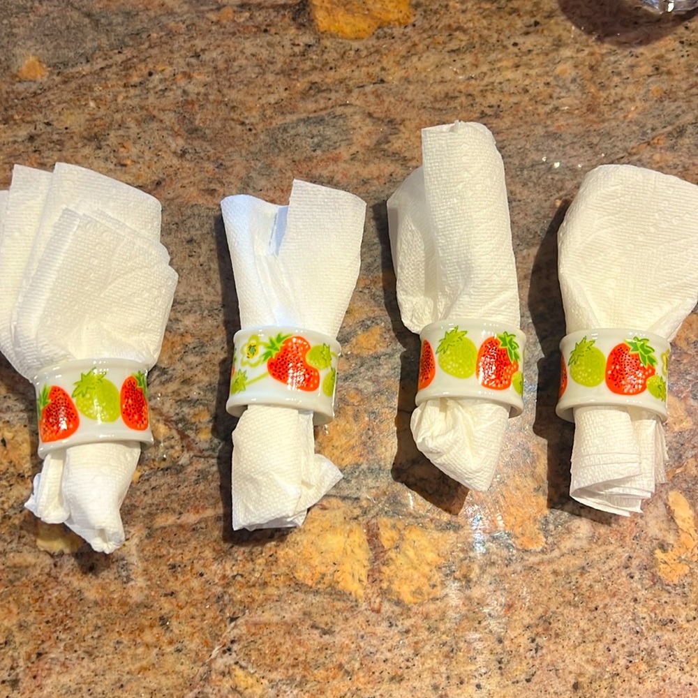 4 vintage napkin holder rings, strawberries design